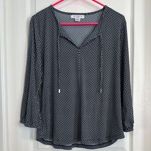 Liz Claiborne petite geometric circle print blouse